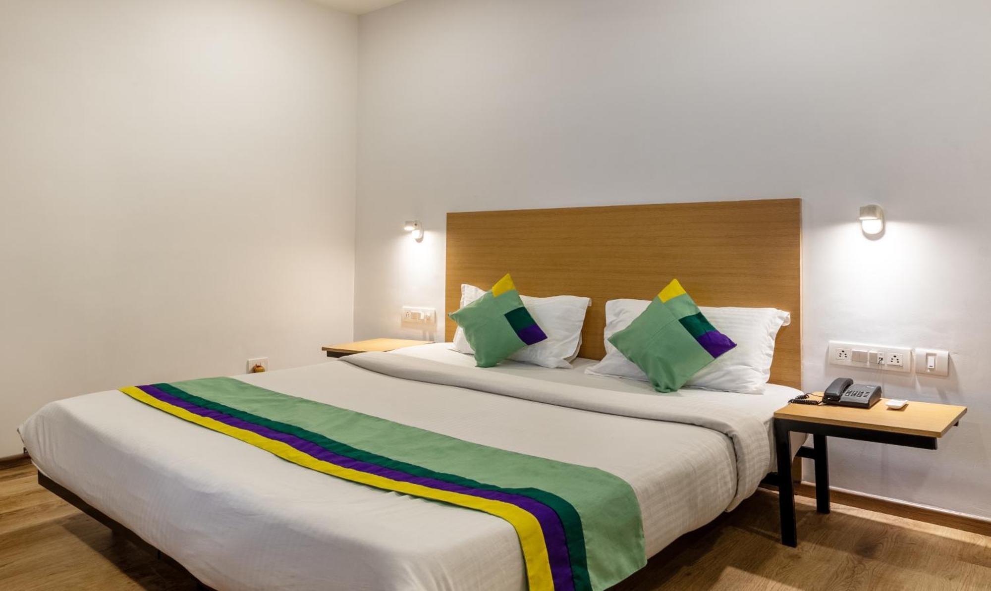 Treetops Inn Τσενάι Εξωτερικό φωτογραφία