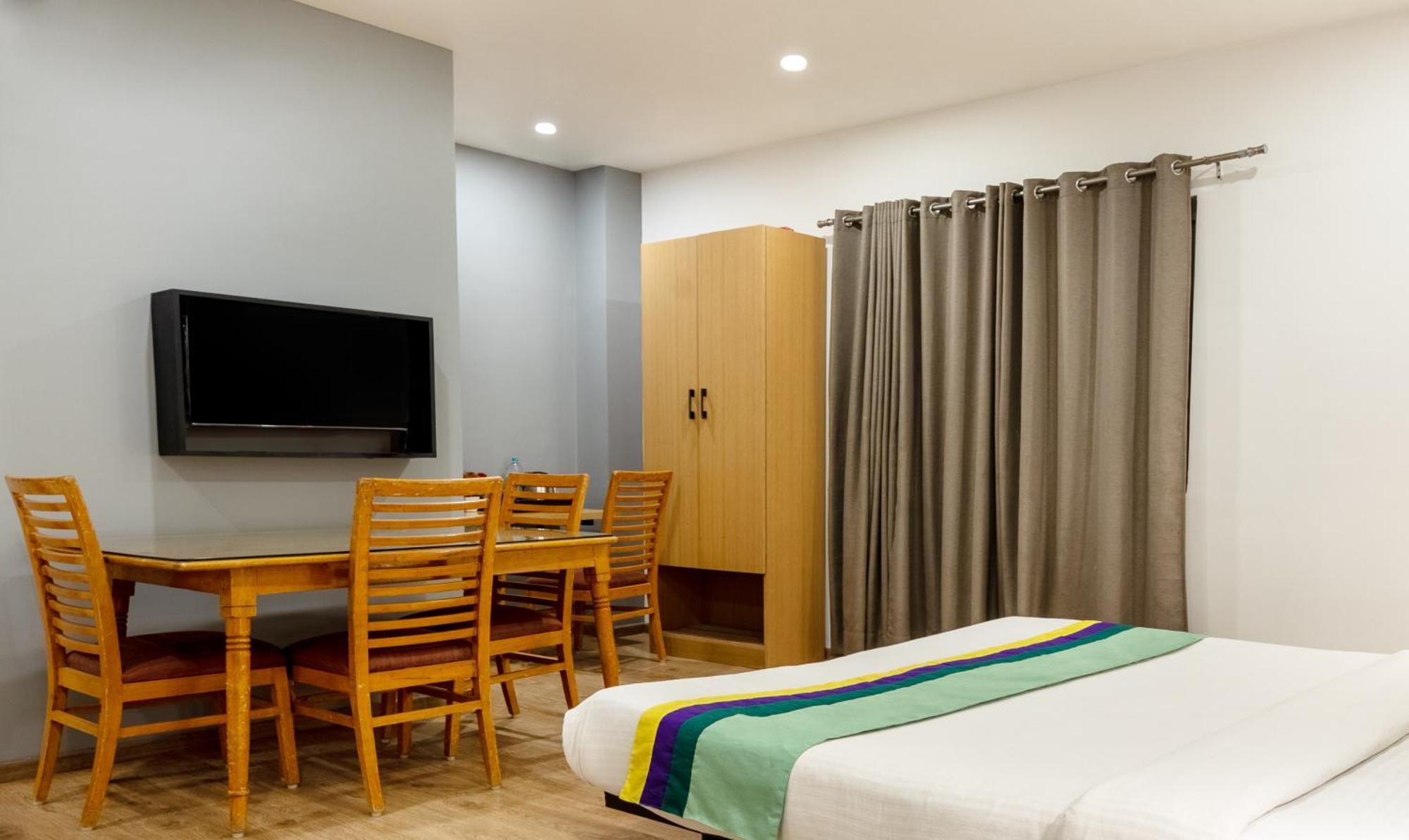 Treetops Inn Τσενάι Εξωτερικό φωτογραφία